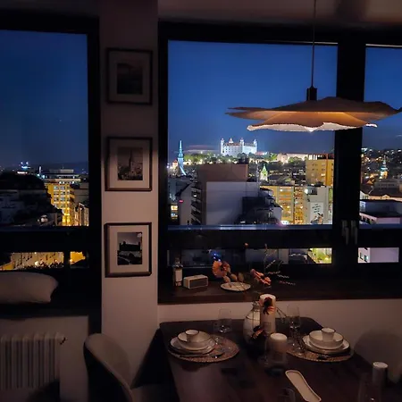 Panorama View Design In Old Town - Free Parking Apartmán