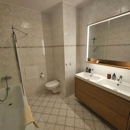 Panorama View Design Apts In Old Town - Free Parking דירה *