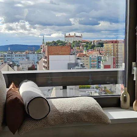Panorama View Design Apts In Old Town - Free Parking * ברטיסלאבה