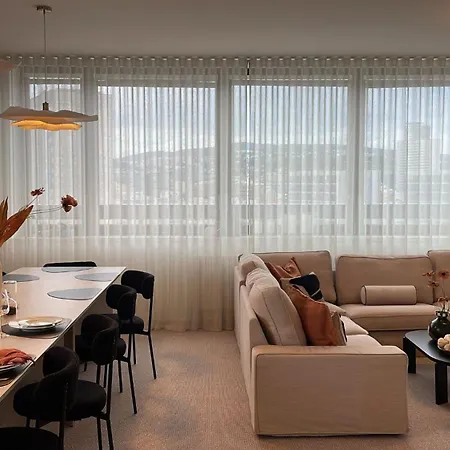 Panorama View Design Apts In Old Town - Free Parking Lägenhet